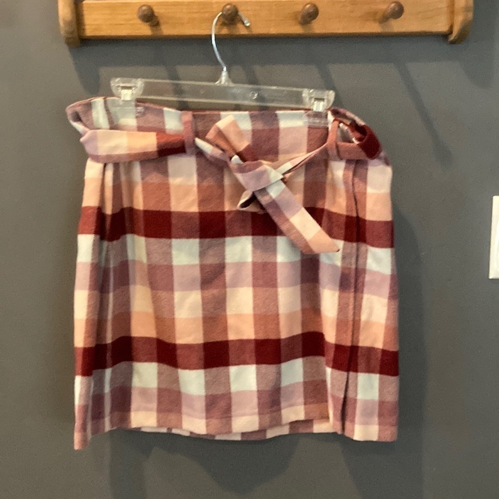 Loft size 14 petite cute plaid belted skirt excellent condition